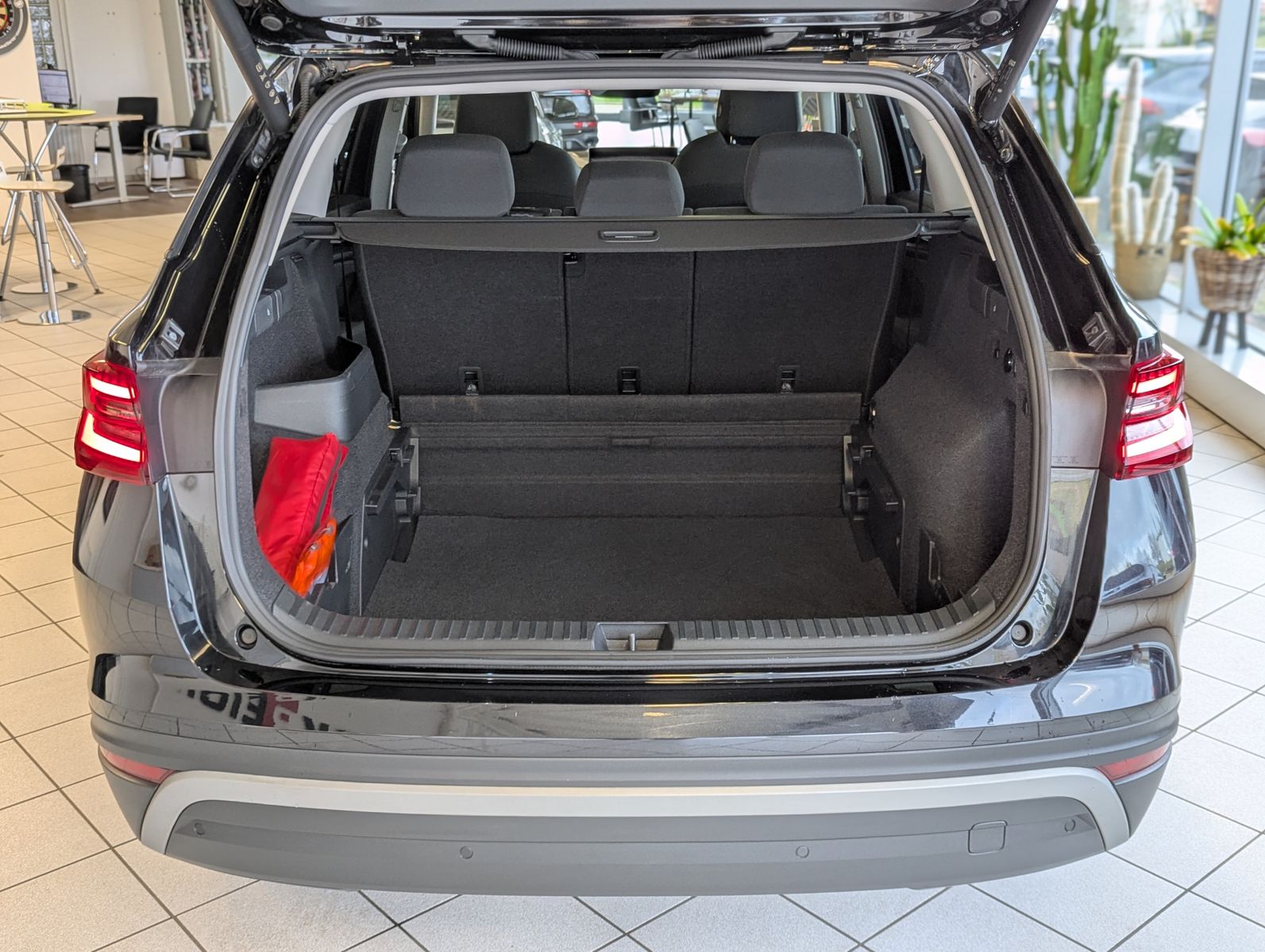 Fahrzeugabbildung SKODA Kodiaq 2.0 4x4 Selectio Pano Matrix StHz AHK 19"