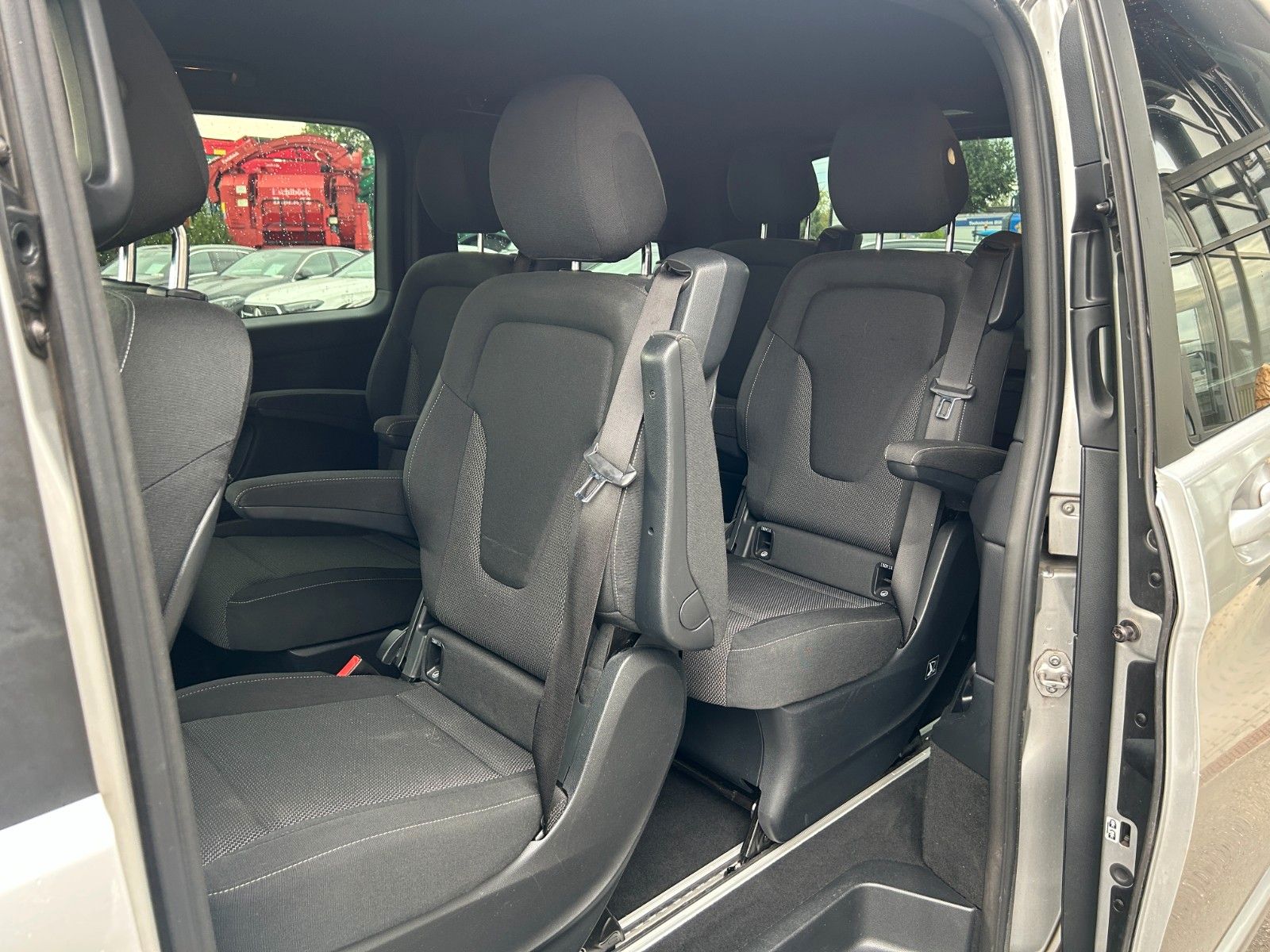 Fahrzeugabbildung Mercedes-Benz V 250 d EDITION AMG elektr Türen DISTRONIC