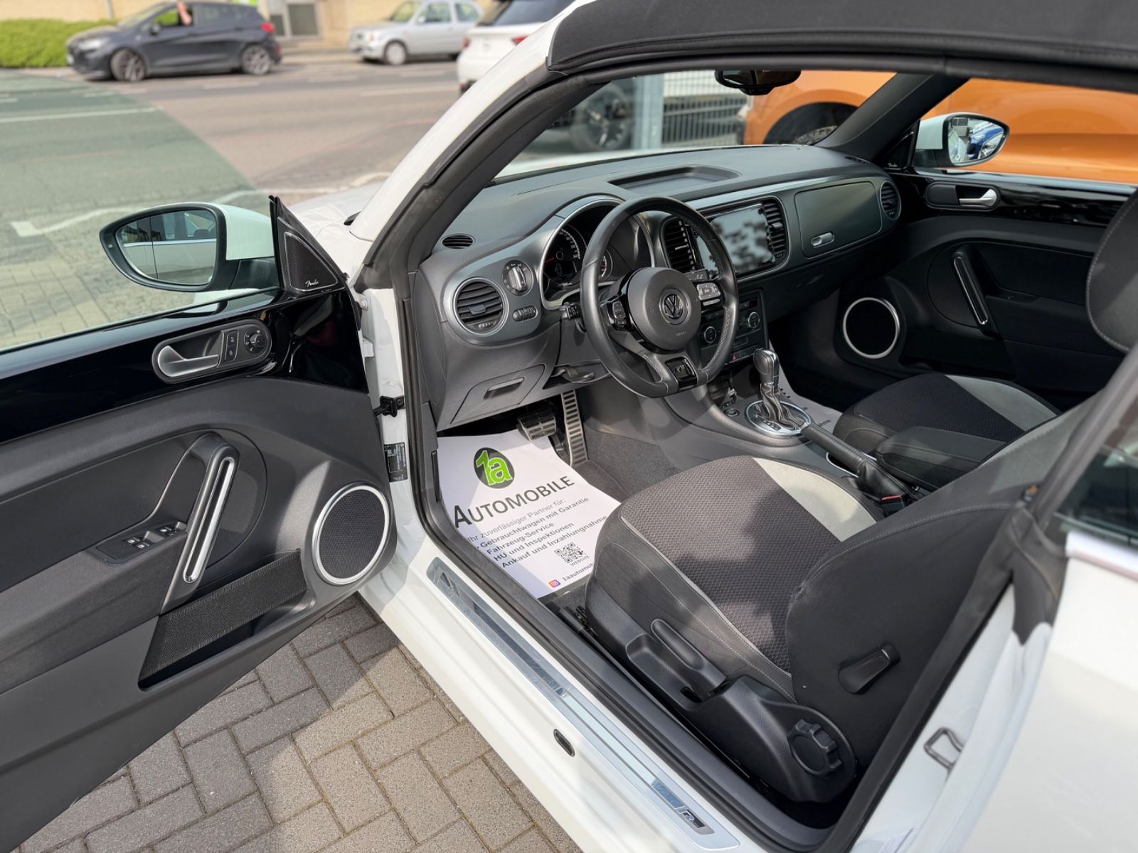 Volkswagen Beetle Cabrio R-Line*NAVI*DAB*TEMPO*XENON*DSG foto 18