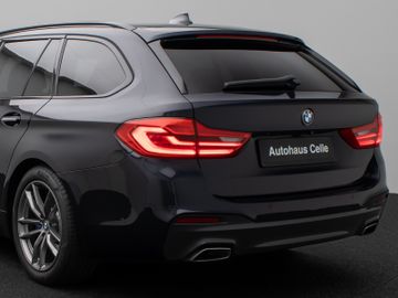 Fahrzeugabbildung BMW 540d xDr Tour HUD ACC Pano 360° Bowers & Wilkins