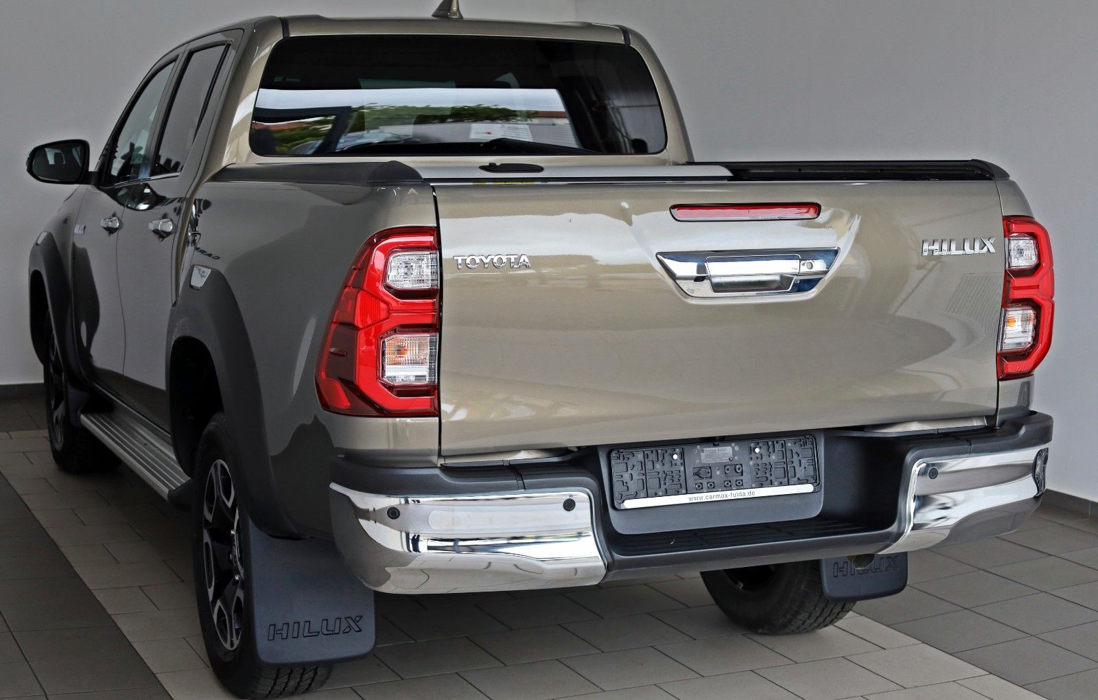 Fahrzeugabbildung Toyota Hilux 2.8 D-4D Executive, CarPlay, Kamera, Rollo
