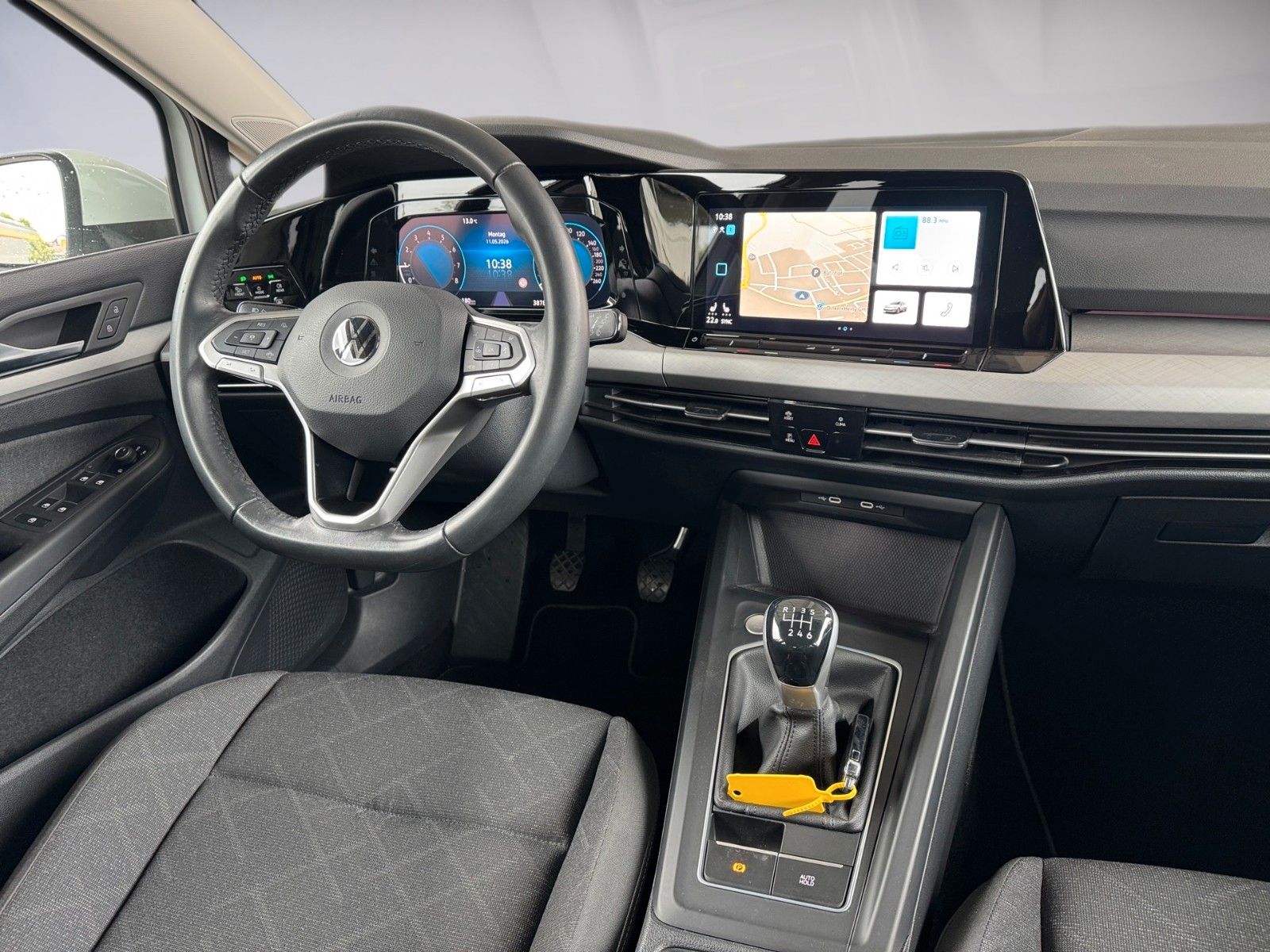 Fahrzeugabbildung Volkswagen Golf VIII Lim. Life 1.5 TSI