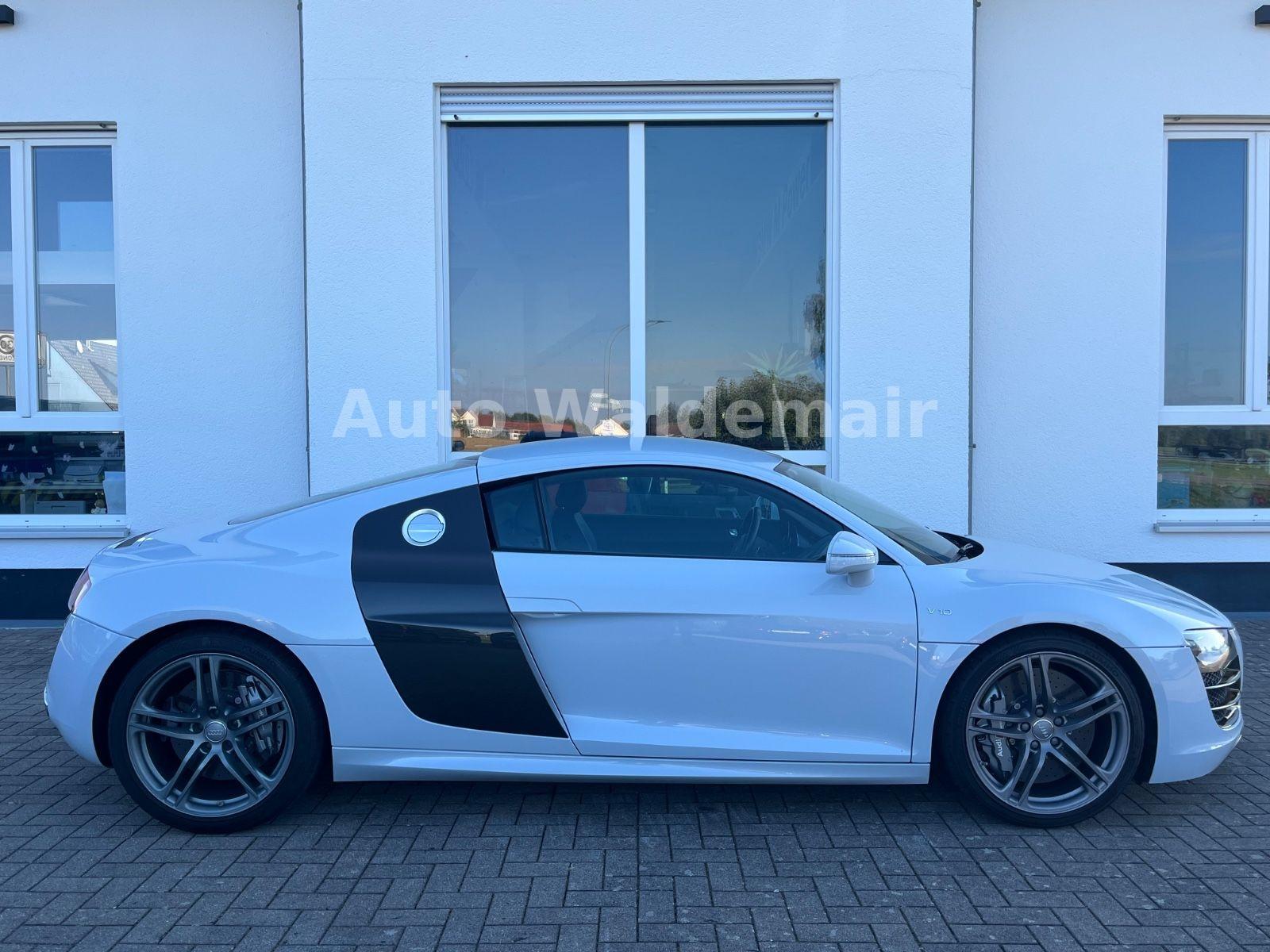 AUDI R8 COUPE 5.2 FSI QUATTRO