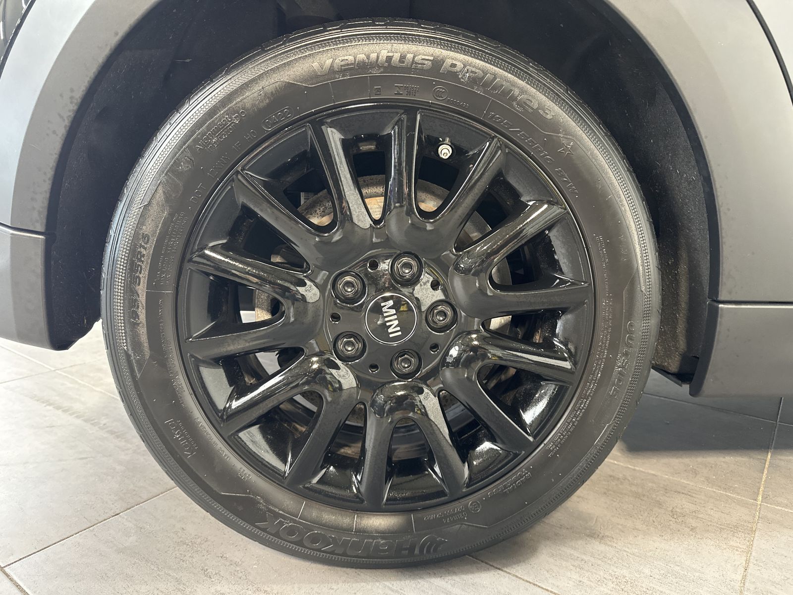 Fahrzeugabbildung MINI Cooper Classic Trim Black Ext. NAV+LED+KAM+CARPL