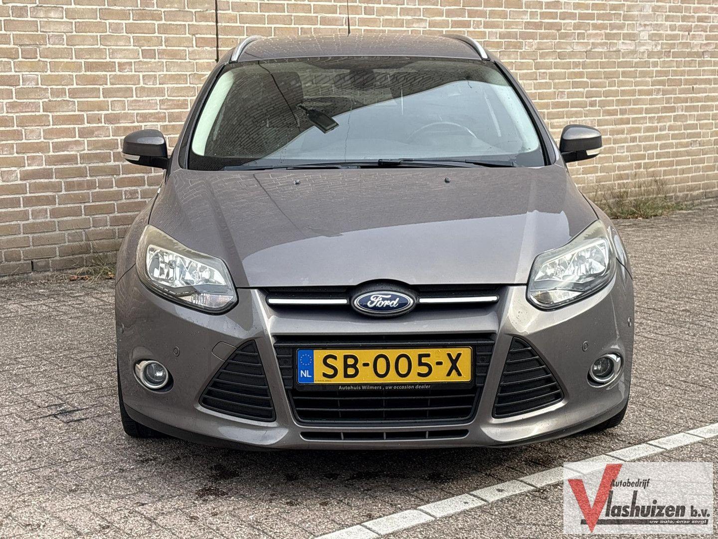 Ford Focus 2012 — photo 5