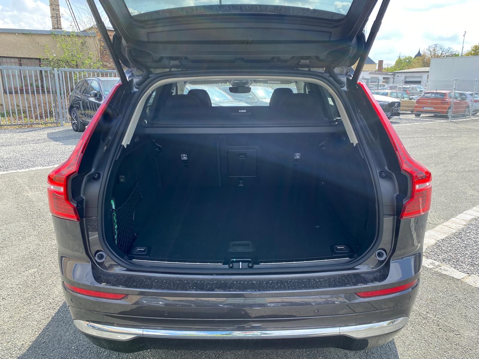 Volvo XC60 B4 AWD Plus Bright 20 4xSHZ ACC LED STHZ foto 3