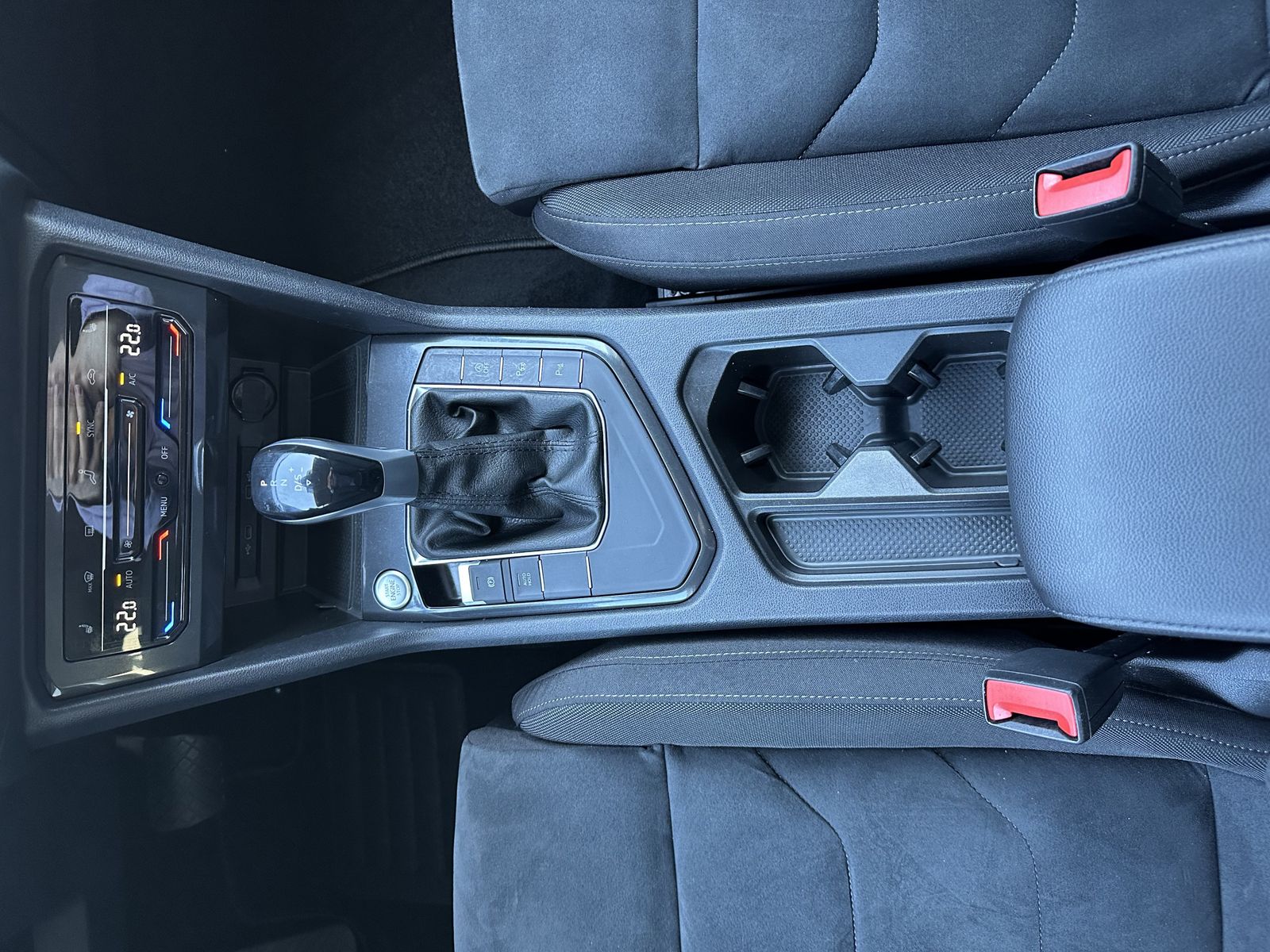 Fahrzeugabbildung Volkswagen Tiguan Allspace Life NAV+IQ-LIGHT+AHK+ACC+19ZOLL