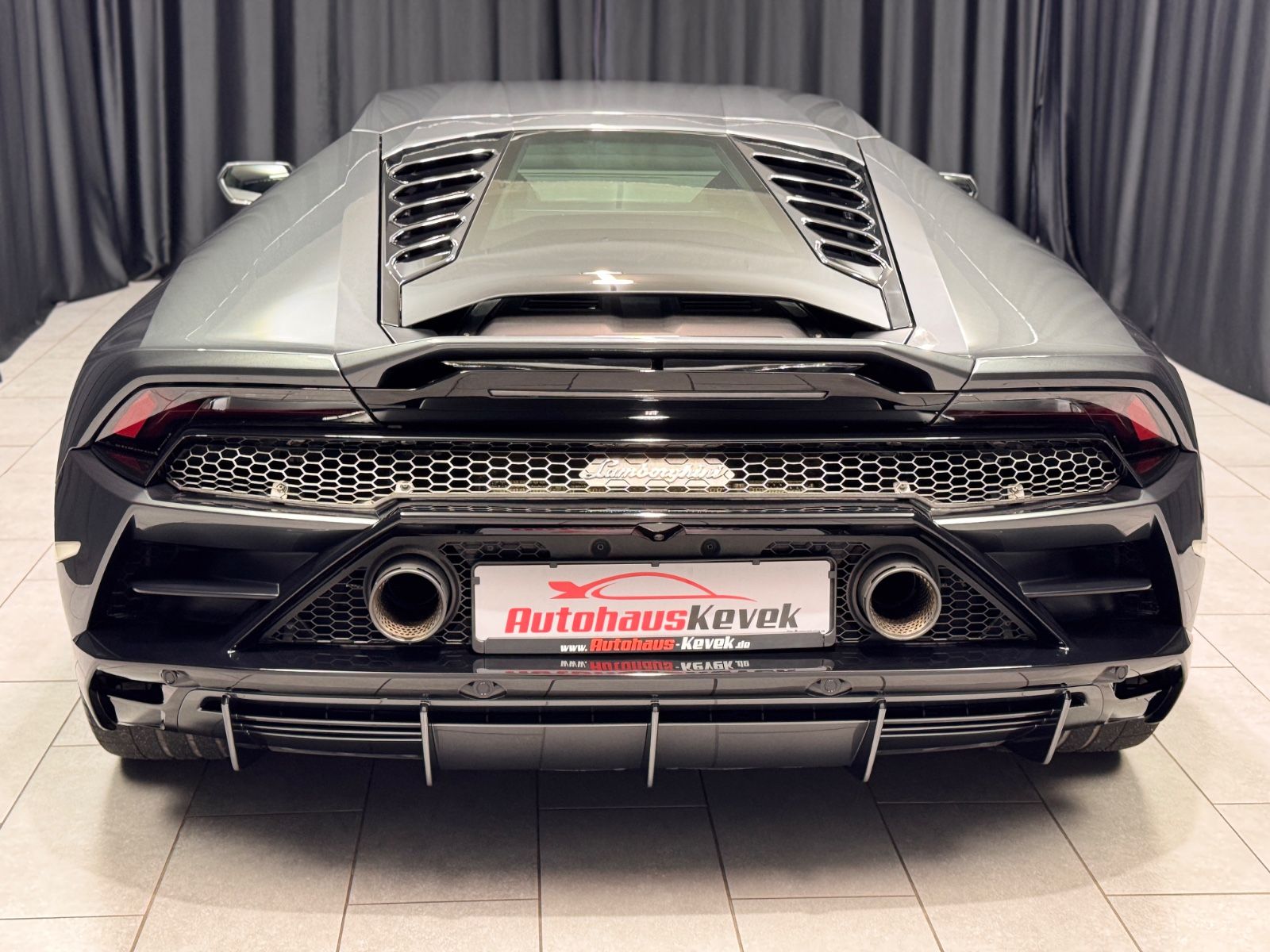 Fahrzeugabbildung Lamborghini Huracan EVO LP640|LIFT|SENSONUM|KAMERA|AD PERSON