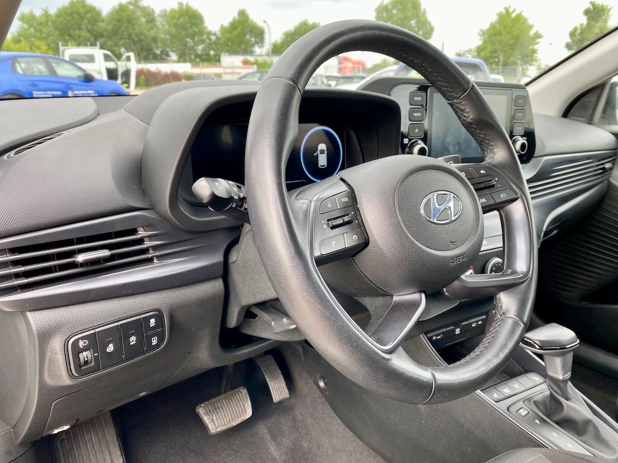 Fahrzeugabbildung Hyundai i20 1.0 KLIMA ALLWETTER ALU SHZ CARPLAY GRA