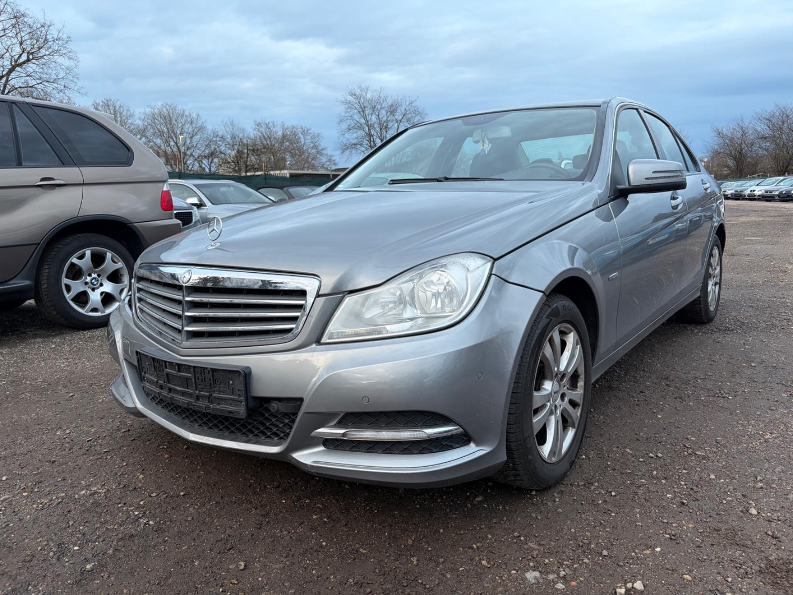 Mercedes-Benz C 200 C Limousine CGI BlueEfficiency, Automatik
