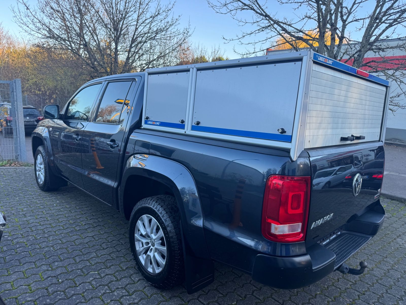 Fahrzeugabbildung Volkswagen Amarok  4Motion Seilwinde+Leder+Kamera+Standheiz