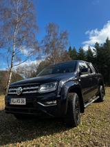 Volkswagen Amarok - Volkswagen Amarok: Schwarz