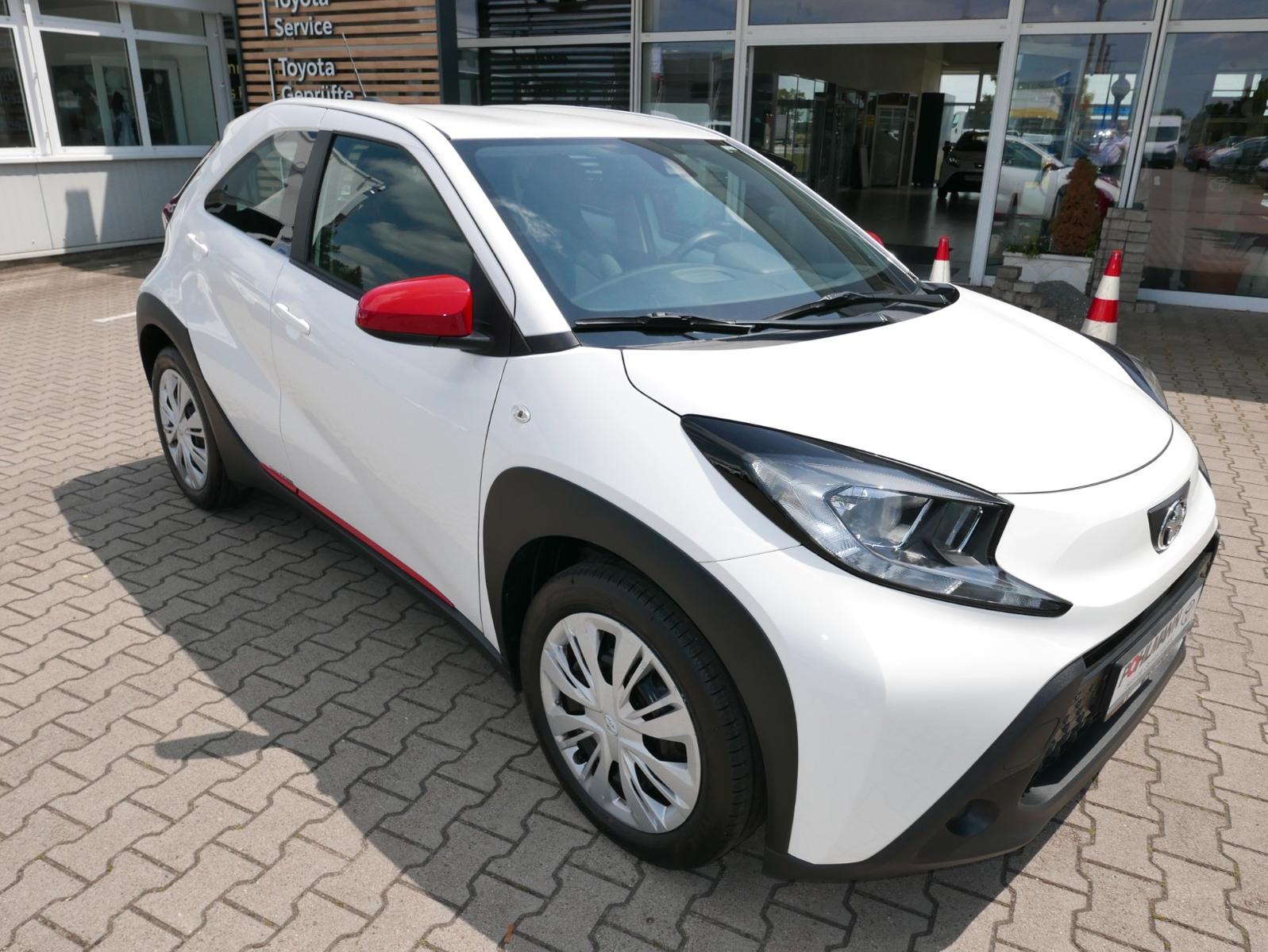 Toyota Aygo X  Play KLIMA*KAMERA*DAB*CARPLAY*ACC