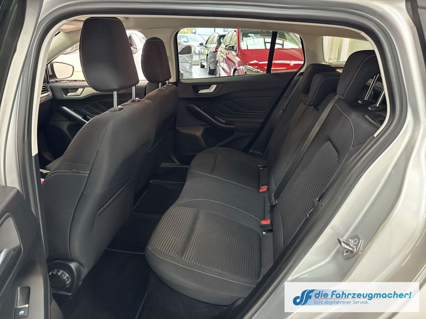 Fahrzeugabbildung Ford Focus Turnier Titanium X Navi Digitales Cockpit