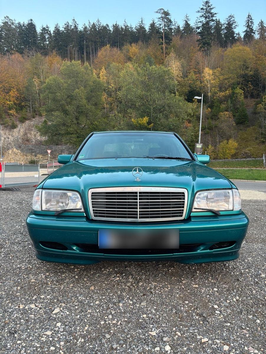 Mercedes-Benz C 240
