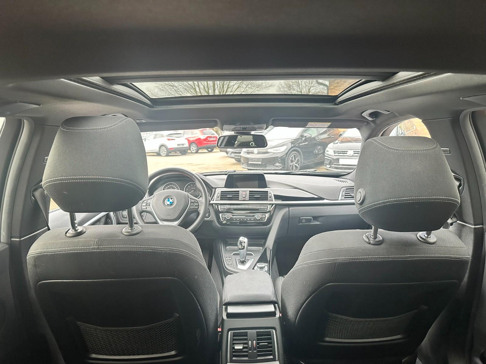 BMW Touring 318 i Sport Line TMP SZH LED NAVI PANO