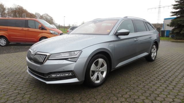 Skoda Superb Combi DSG L&K iV *NAVI/LEDER/SD/AHK*