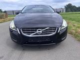 Volvo S60 2.0 D3 Summum Xenon Leder Navi SHZ - Volvo S60 Summum mit Diesel-Antrieb