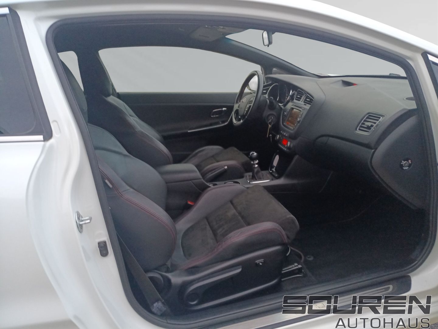 Fahrzeugabbildung Kia ProCeed 1.6 GT-Challenge +Navi+Mehrzonenklima+Si