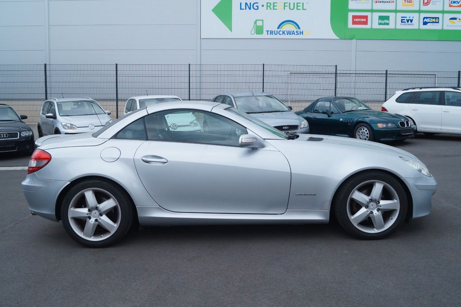 Fahrzeugabbildung Mercedes-Benz SLK 200 Kompressor*Flügeltür*