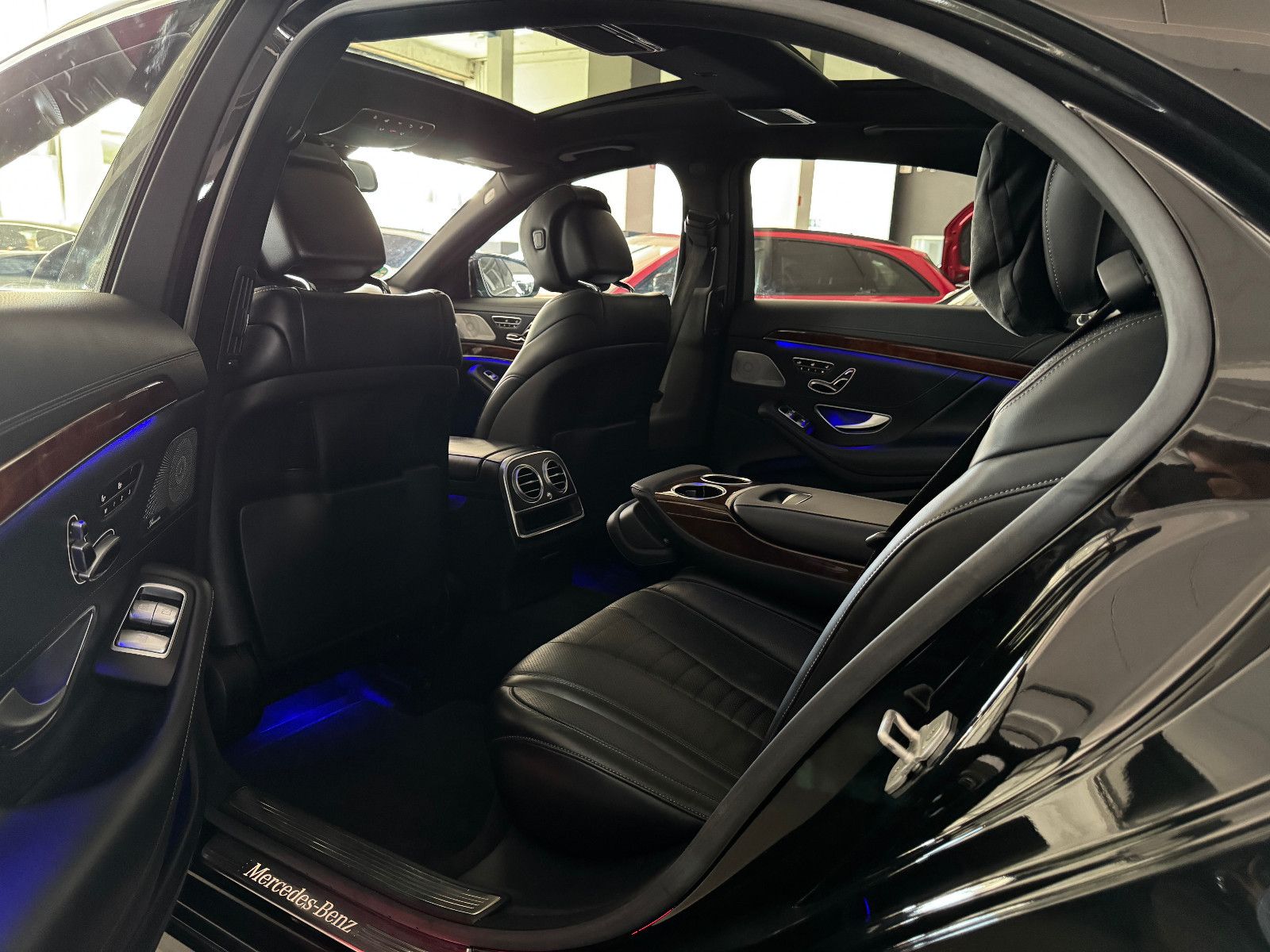 Fahrzeugabbildung Mercedes-Benz S 500 4MATIC LANG PANORAMA BURMESTER 4XSITZKLIMA