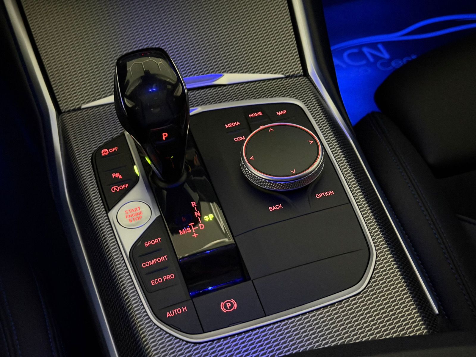 Fahrzeugabbildung BMW 330 i xDrive M SPORT/LASER/H&K/PANO/MEMORY/DE FZ