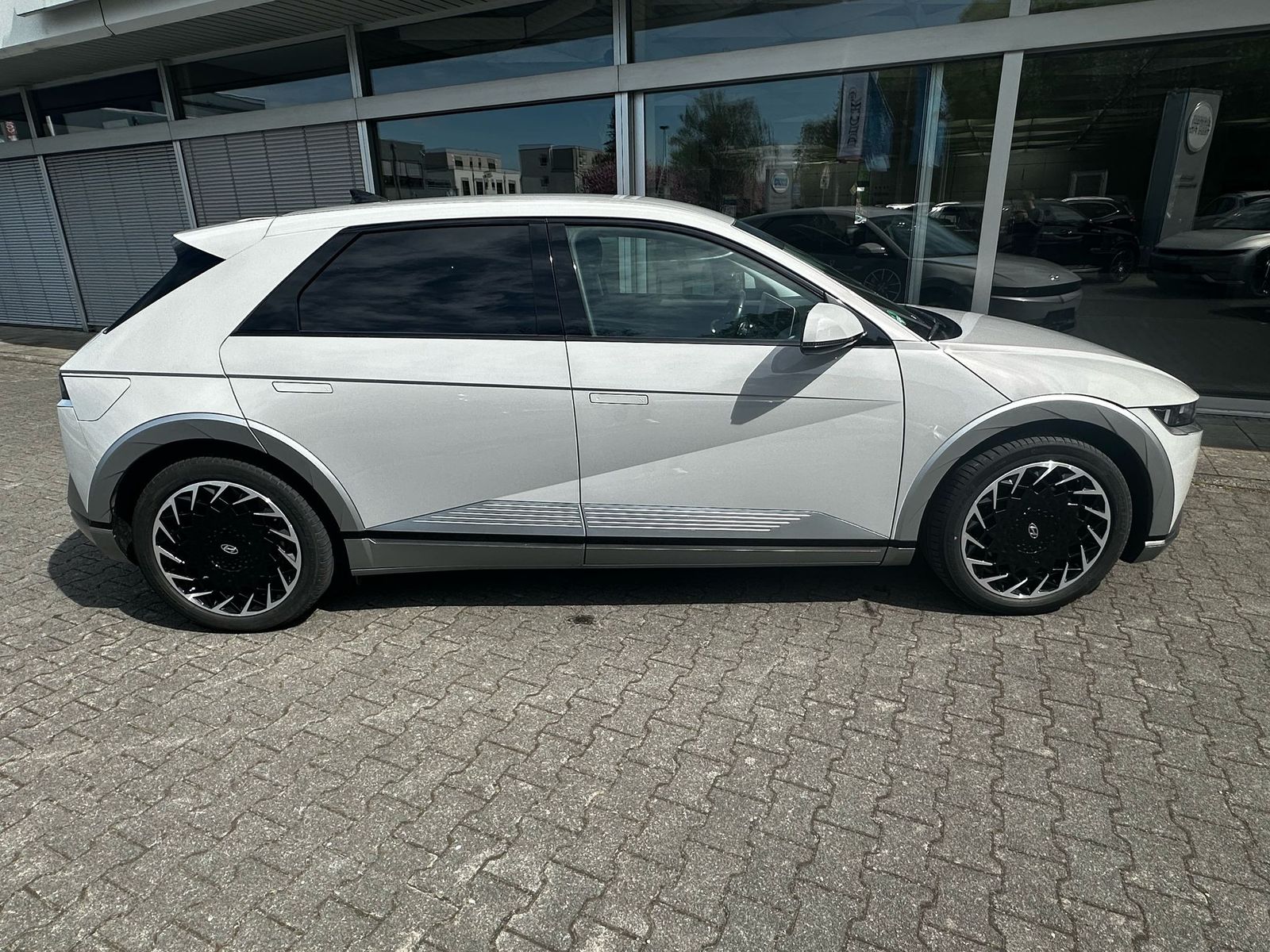 Fahrzeugabbildung Hyundai Ioniq 5 Techniq NAVI+LED+SHZ+KAMER+WP+ACC+AHK+19