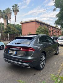 Audi Q8 - 4