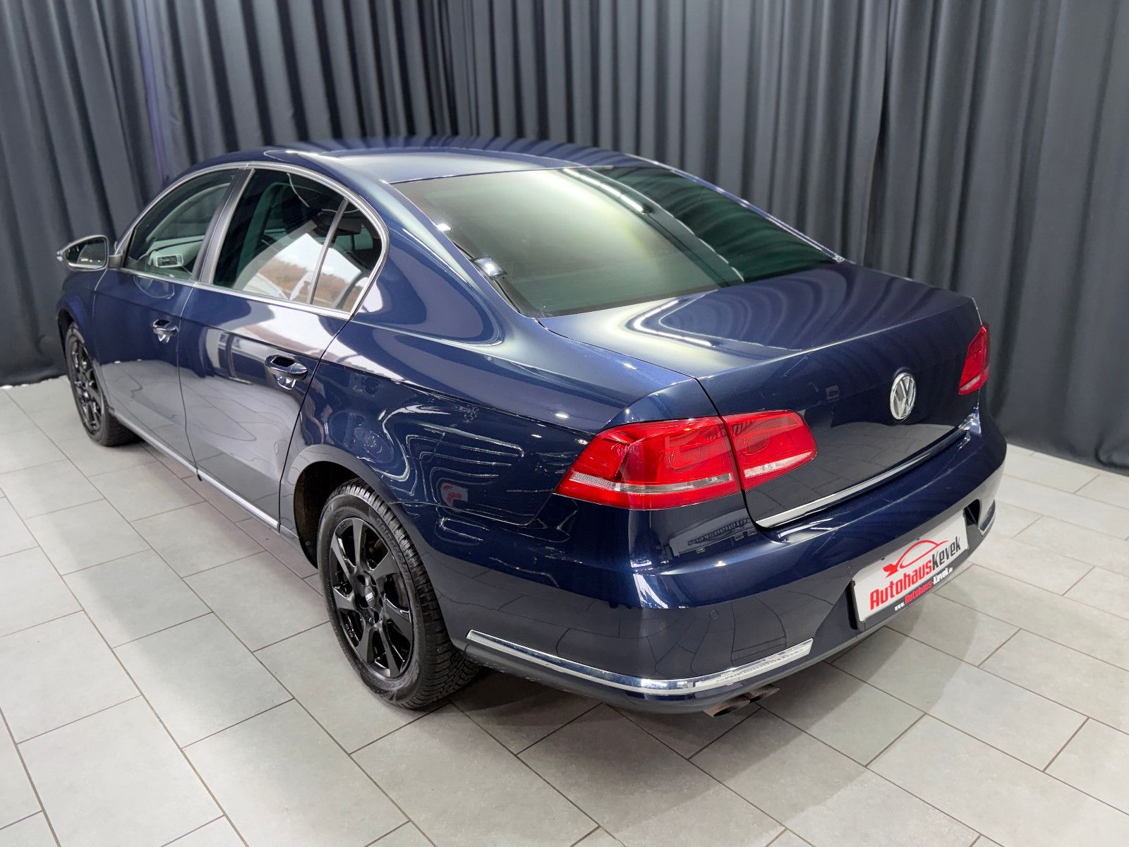 Fahrzeugabbildung Volkswagen Passat Lim. 2.0 TDI Comfortline|PDC|NAVI|AHK