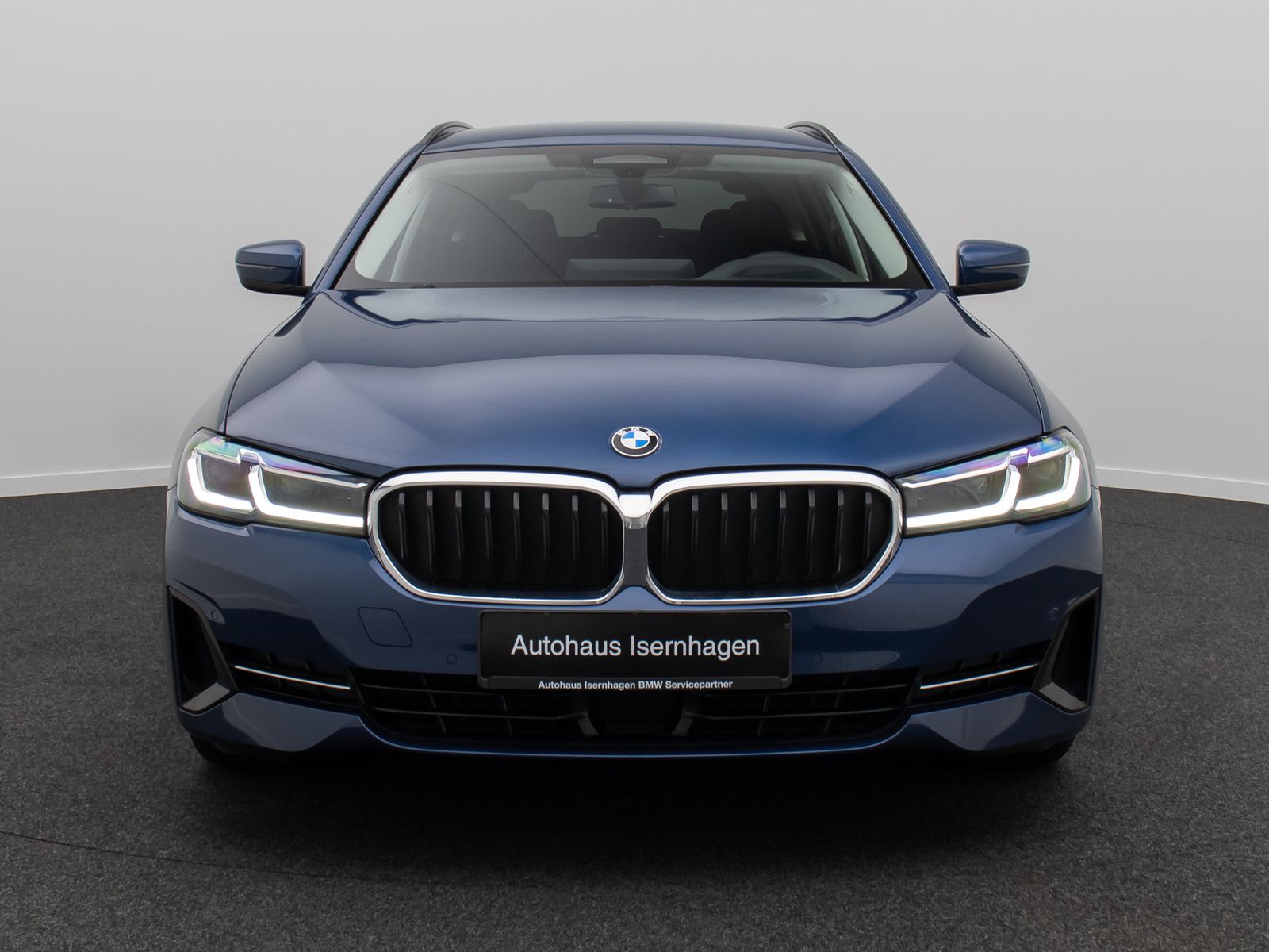 Fahrzeugabbildung BMW 530d xD HUD DAB HiFi Kamera Laser Alarm Komfort