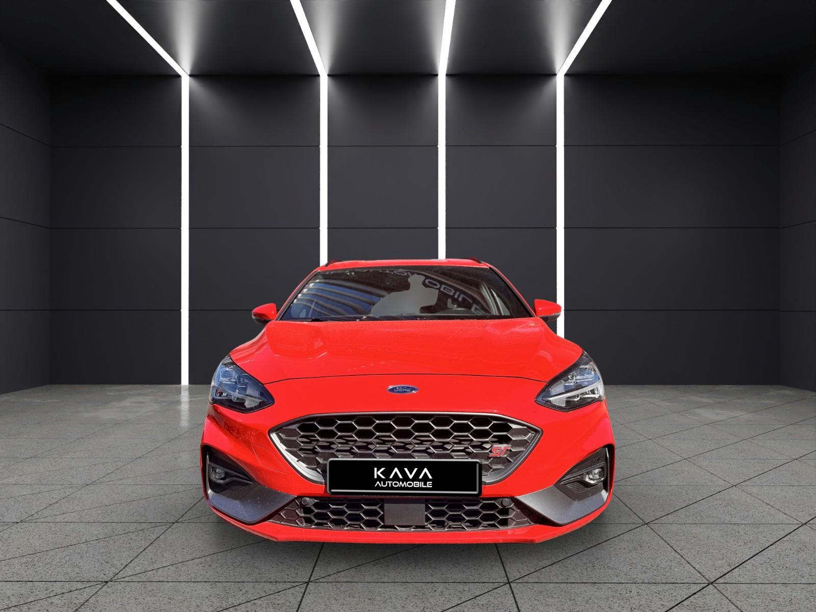 Ford Focus Turnier ST Kam*SZ*LED*Keyless*DAB*Carplay