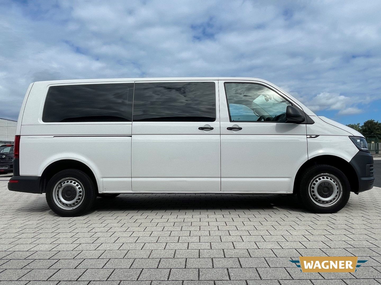 Fahrzeugabbildung Volkswagen T6 Kombi EcoProfi lang 2.0 TDI 8-Sitzer
