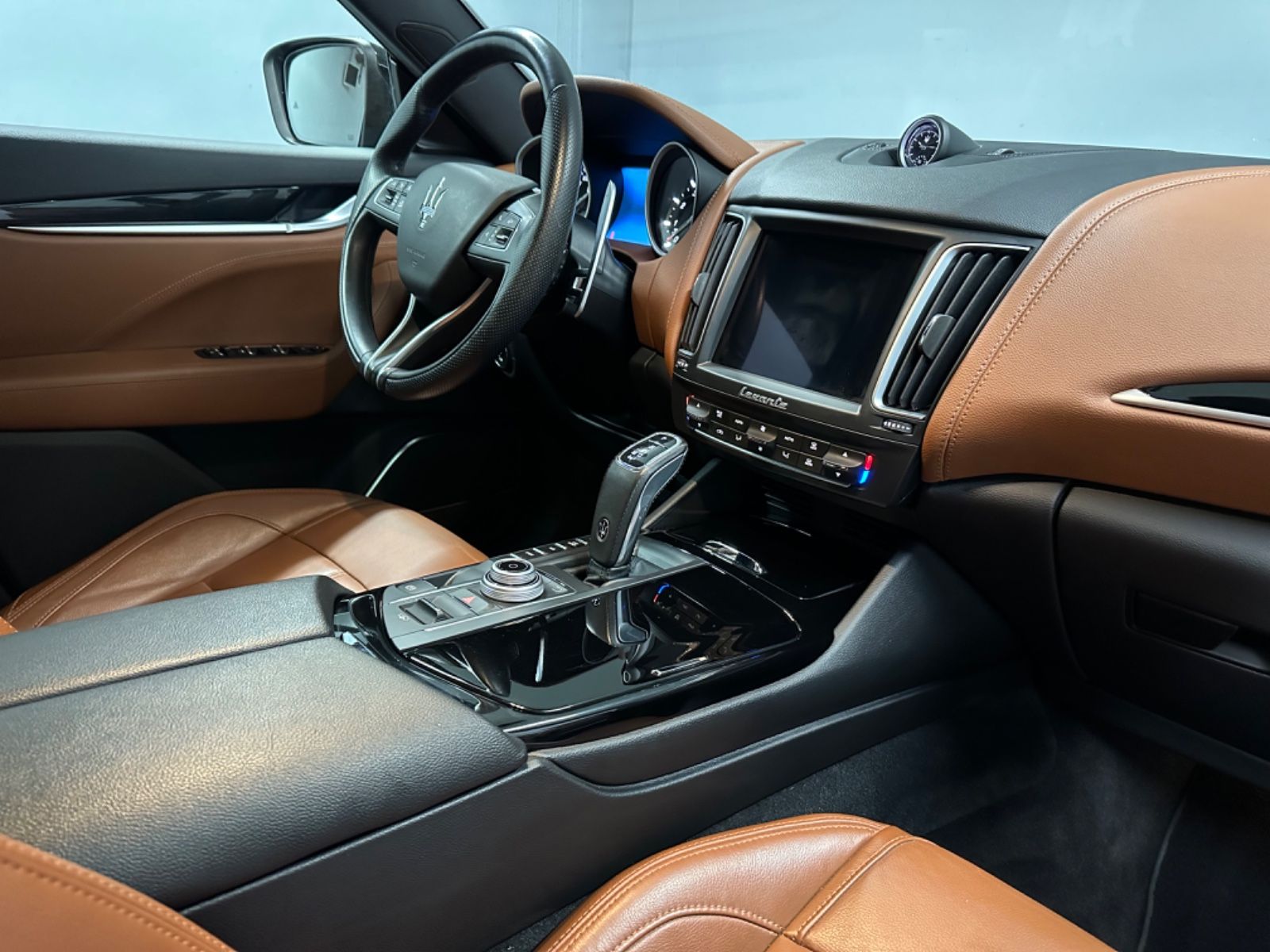 Fahrzeugabbildung Maserati Levante S Q4 GRANSPORT SKYHO.*PANO*H&K*NERISSIMO