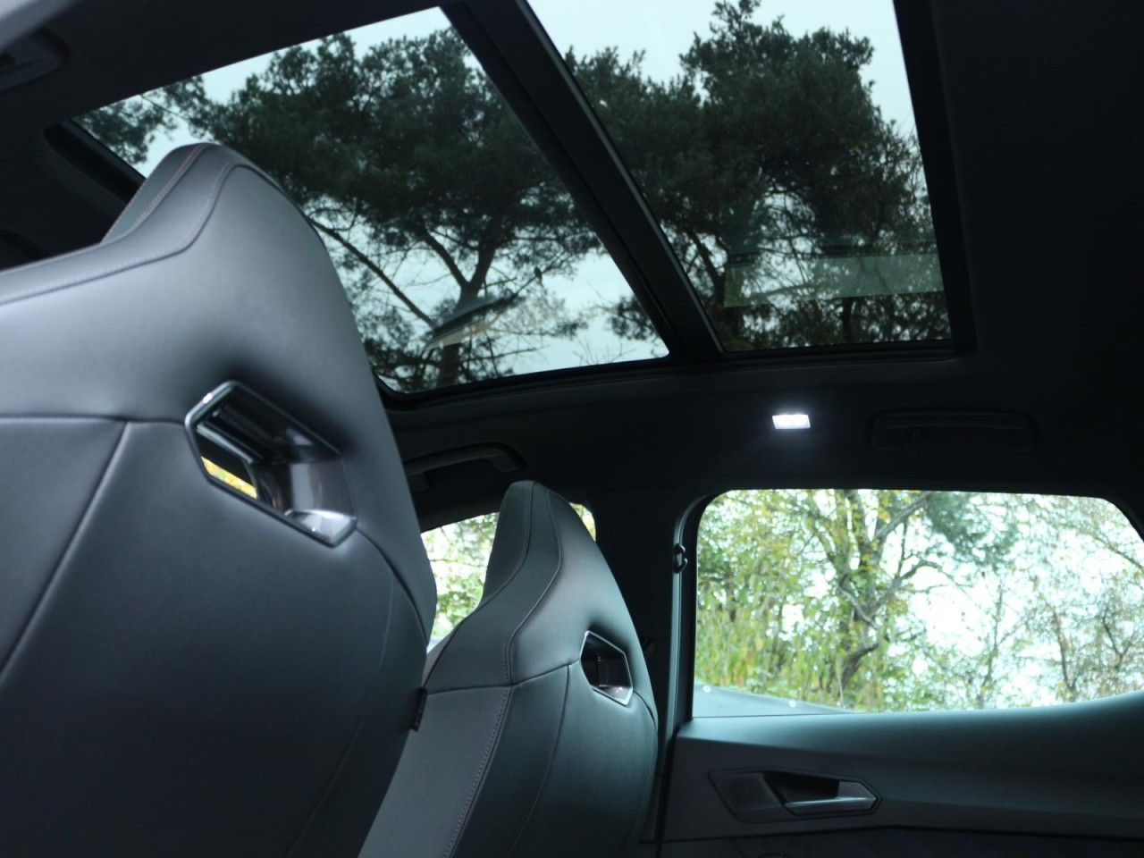 Fahrzeugabbildung CUPRA Formentor VZ 2.0 TSI 333 PS 7-Gang-DSG 4Drive