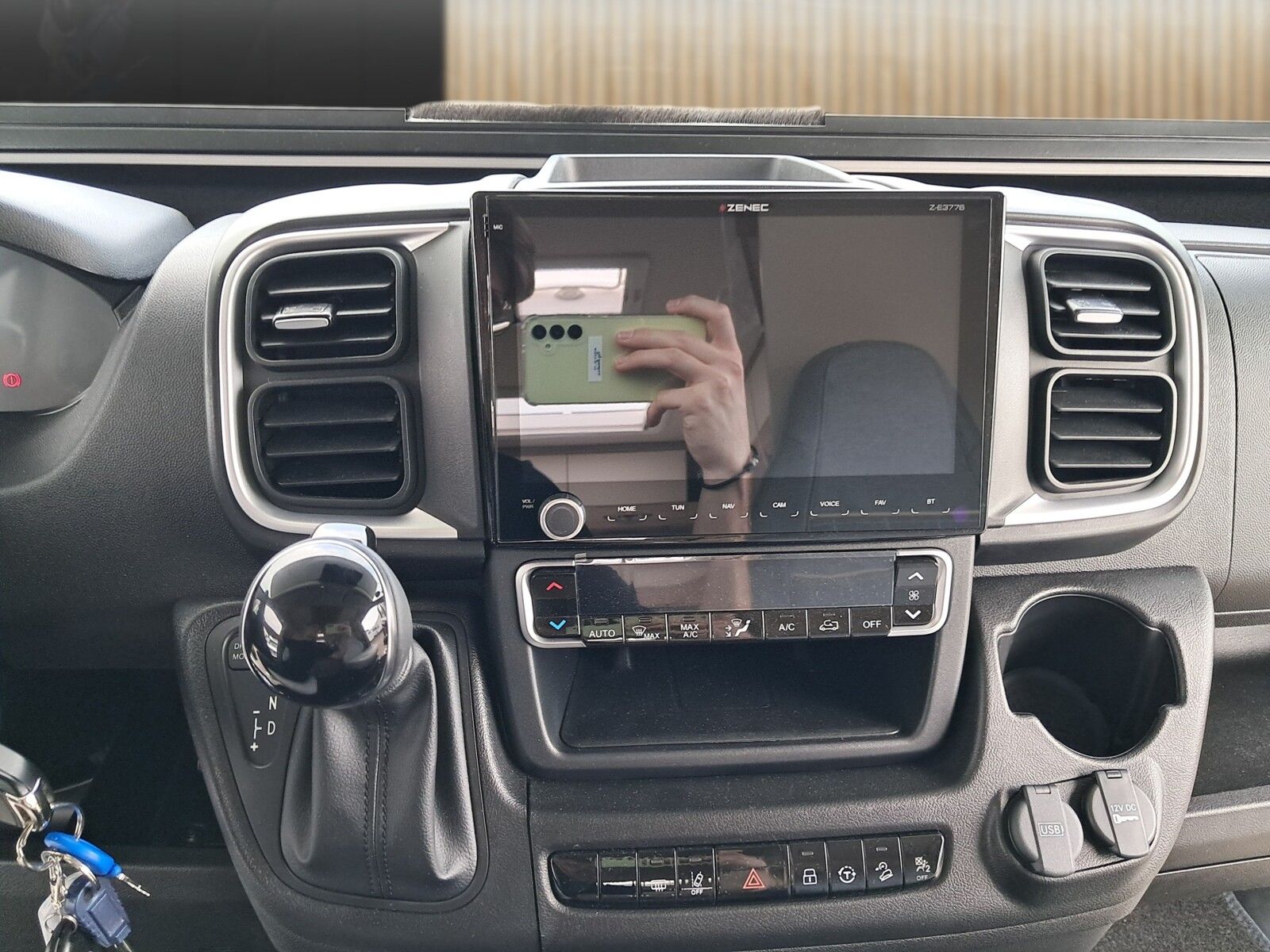 Fahrzeugabbildung Eura Mobil Activa One AO 650 HS Travel Pakete, Automatik