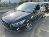 Hyundai i30 1.6CRDi Aut.Navi.Klima.Temp.Kam.SHZ.GARANTIE - Hyundai i30 mit Diesel-Antrieb: Kombi, Automatik
