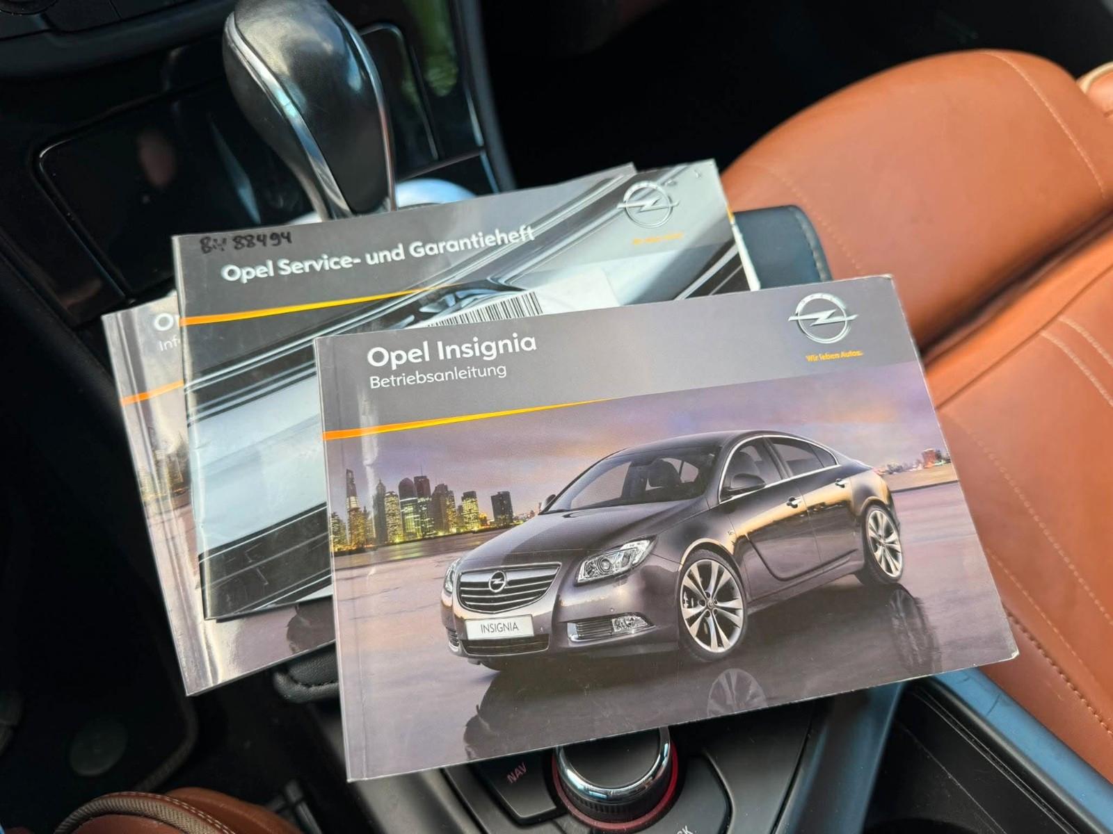 Opel Insignia 2011 — photo 23