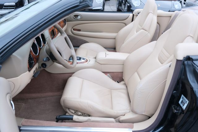Fahrzeugabbildung Jaguar XKR Cabriolet Last of Line/20" Detroit/Recaro