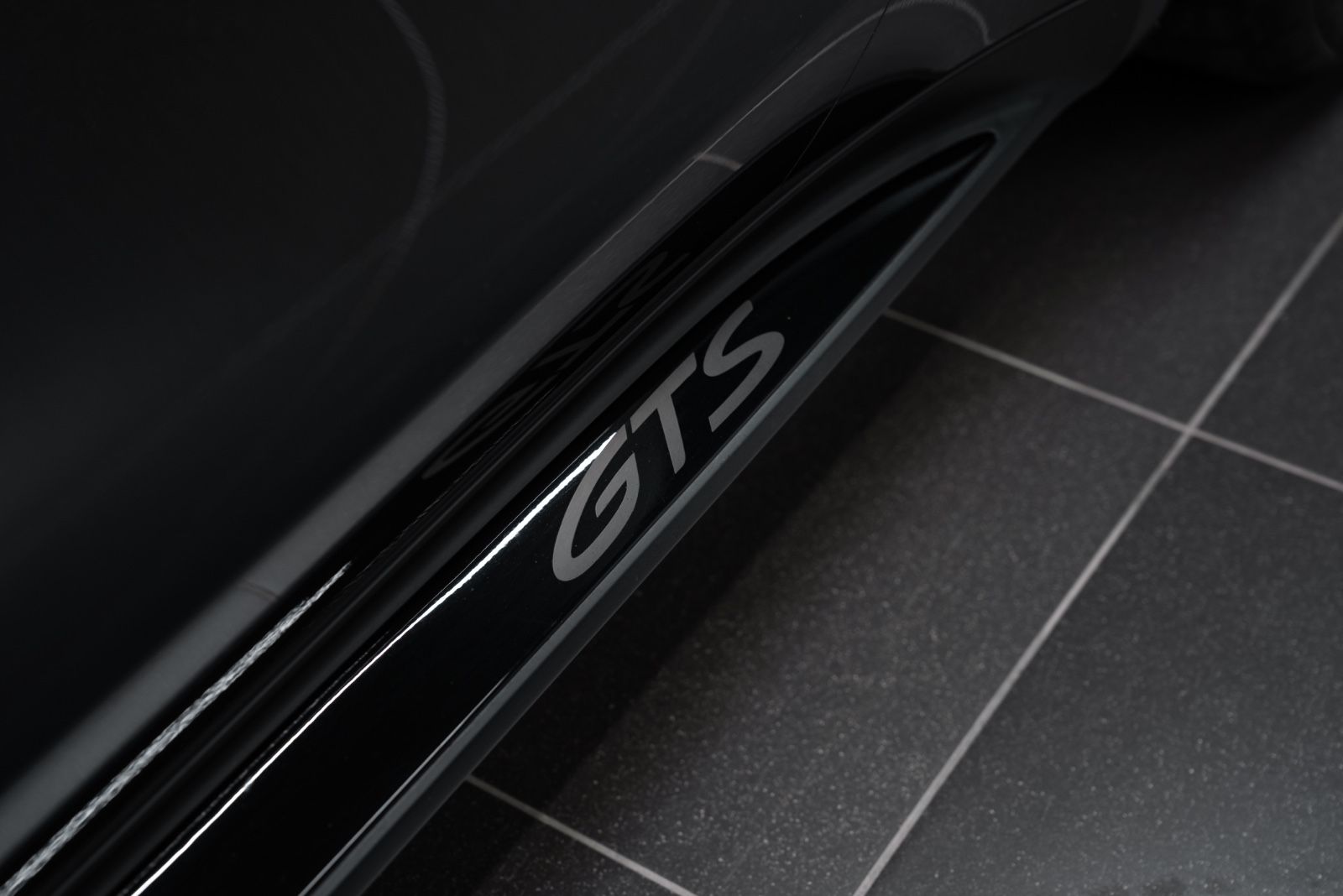 Fahrzeugabbildung Porsche Panamera GTS BURMESTER/PANO/PDLS+/STANDHEIZUNG