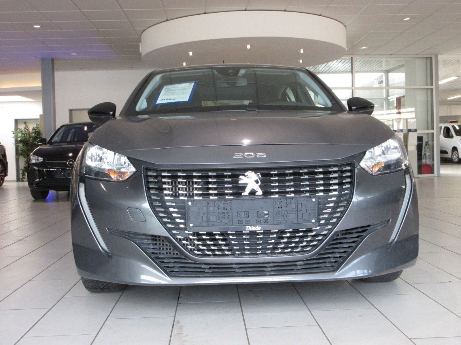 Fahrzeugabbildung Peugeot 208 Active Pack 1.2T LED/NAVI/PDC/TEMPOMAT