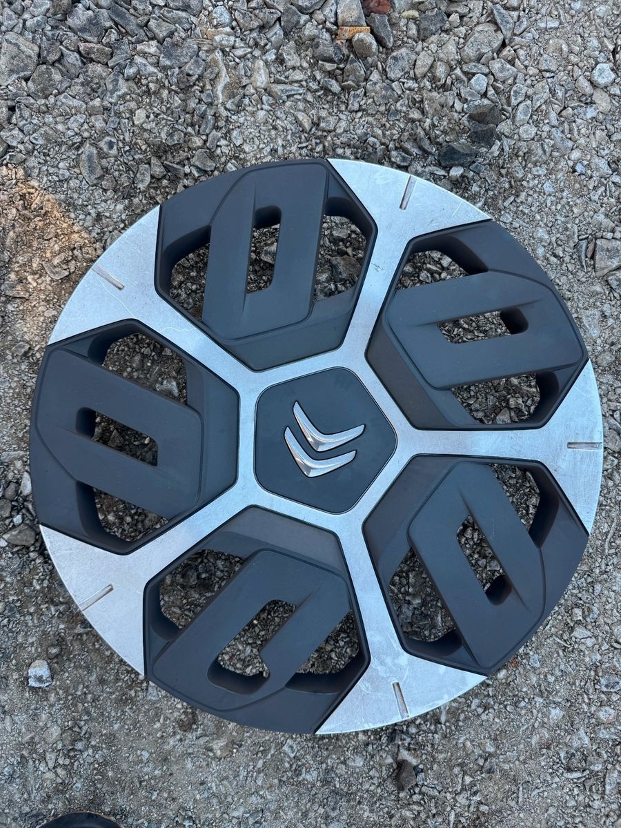 Fahrzeugabbildung Citroën C4 Lim. Feel App Connect,PDC,8 fach bereift