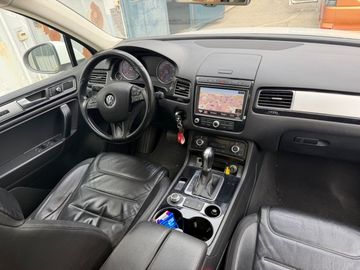 Volkswagen Touareg - 9