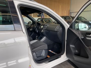 Volkswagen Tiguan Life BM 4Motion *NAVI*KLIMA*PANO*TEMPOMAT