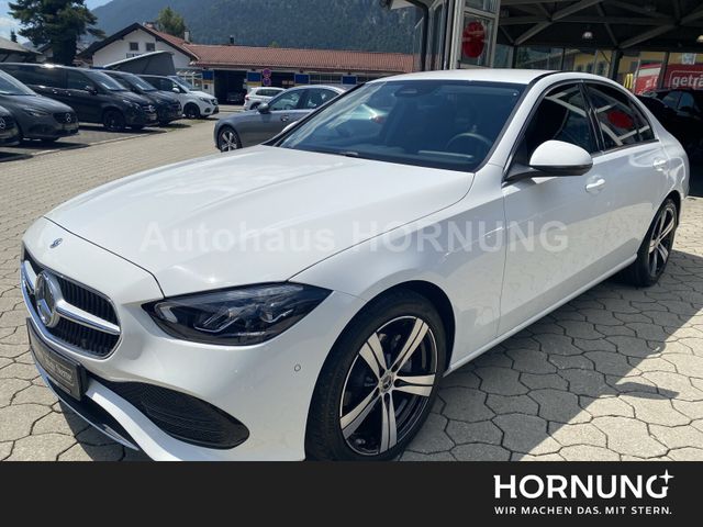 MERCEDES-BENZ C180 AVANTGARDE KAMERA LED SPHA CARPLAY ZENTRAL