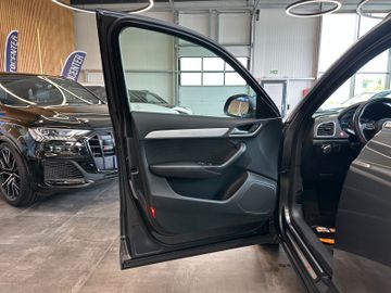 MYAUTOCENTER – Gebraucht- und Jahreswagen mit Werkstattservice in Pfaffenhofen Audi Q3 *S-LINE*TEMPO*NAVI*KEYLESS*BI-XENON*
