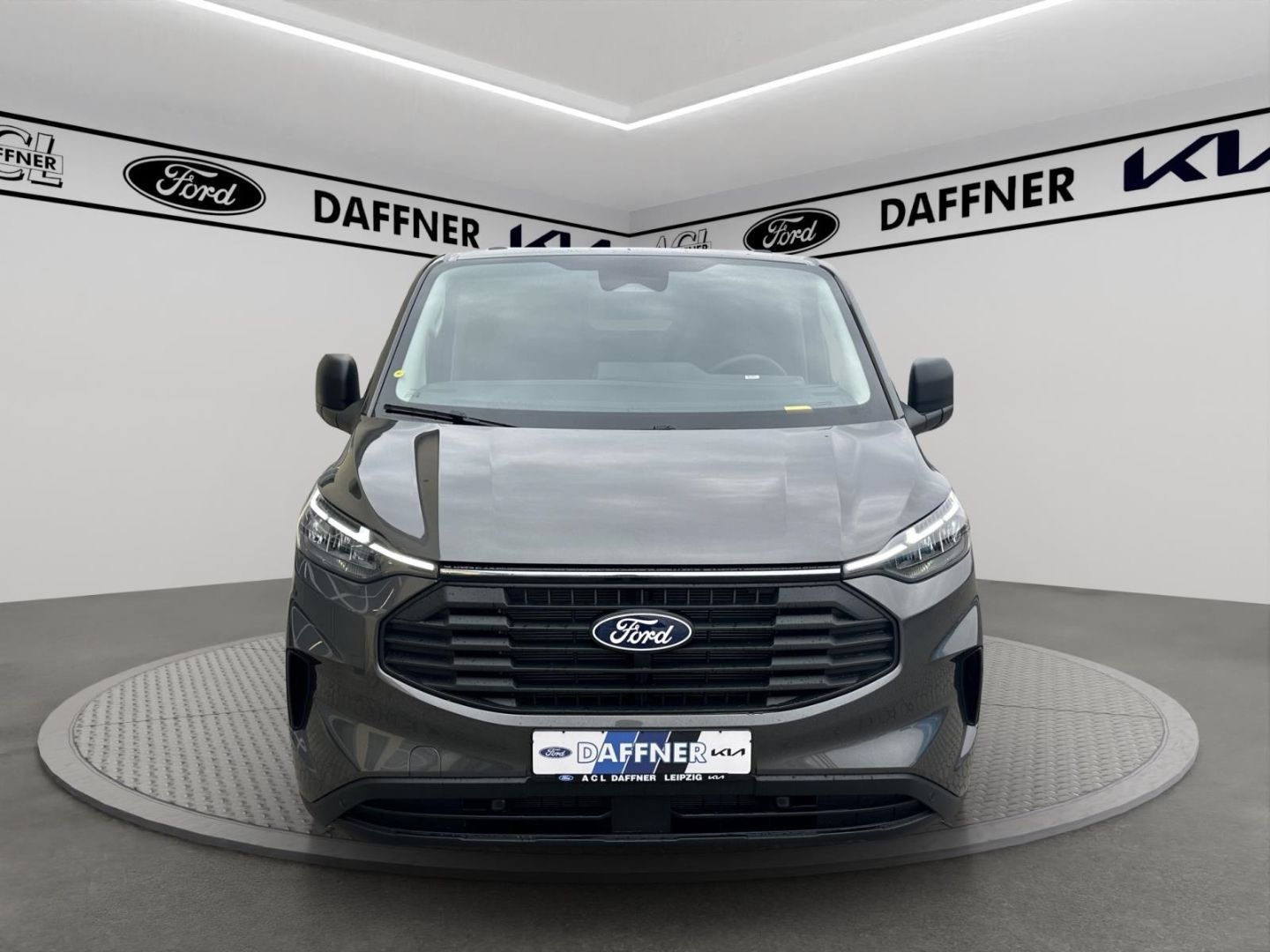Fahrzeugabbildung Ford Transit Custom 320 L2 FWD StandHZG AHK Navi LED