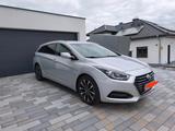 Hyundai i40 1.7 CRDi 104kW blue Style DCT Style - Hyundai i40 mit Diesel-Antrieb: Kombi, Automatik, 1.7