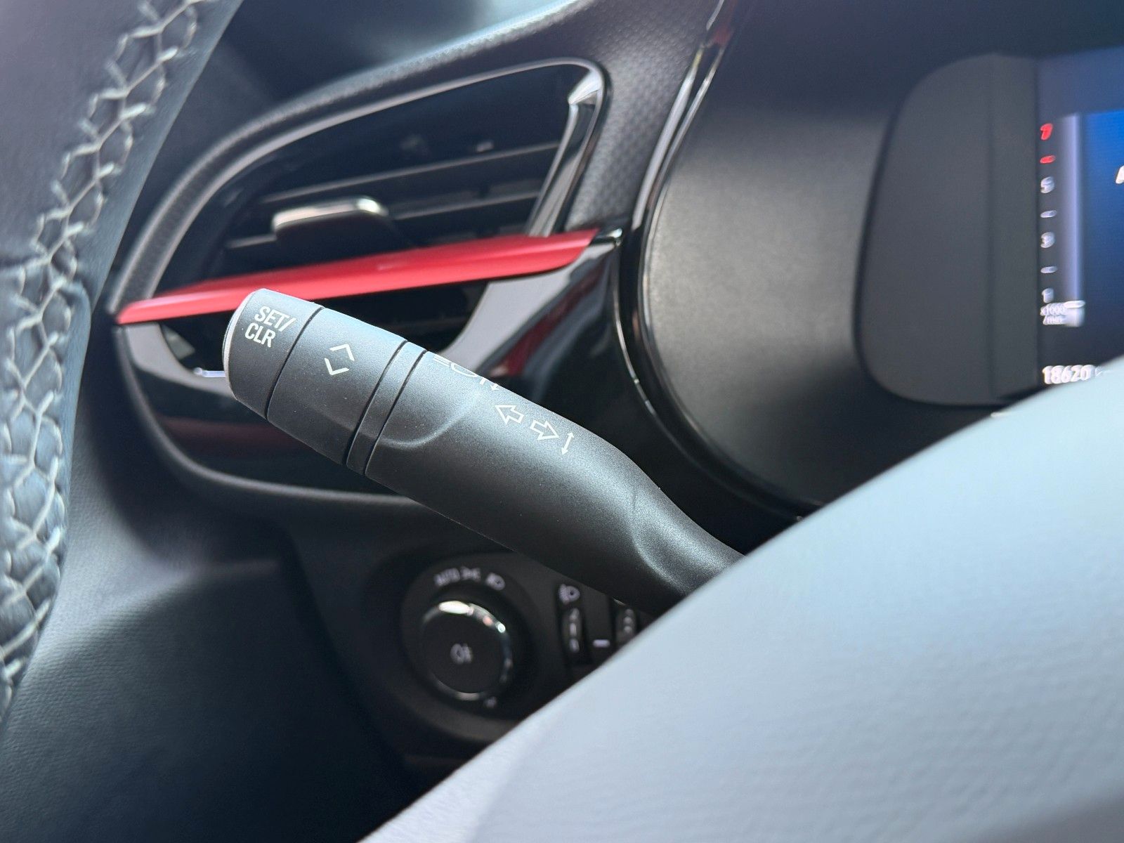 Fahrzeugabbildung Opel Corsa F YES 100PS PDC/LED/SHZ!