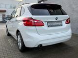 BMW 218i Active Tourer Advantage Aut.LED GARANTIE - weiße BMW 218