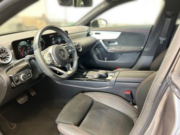 Mercedes CLA 200 Shooting Brake - 8